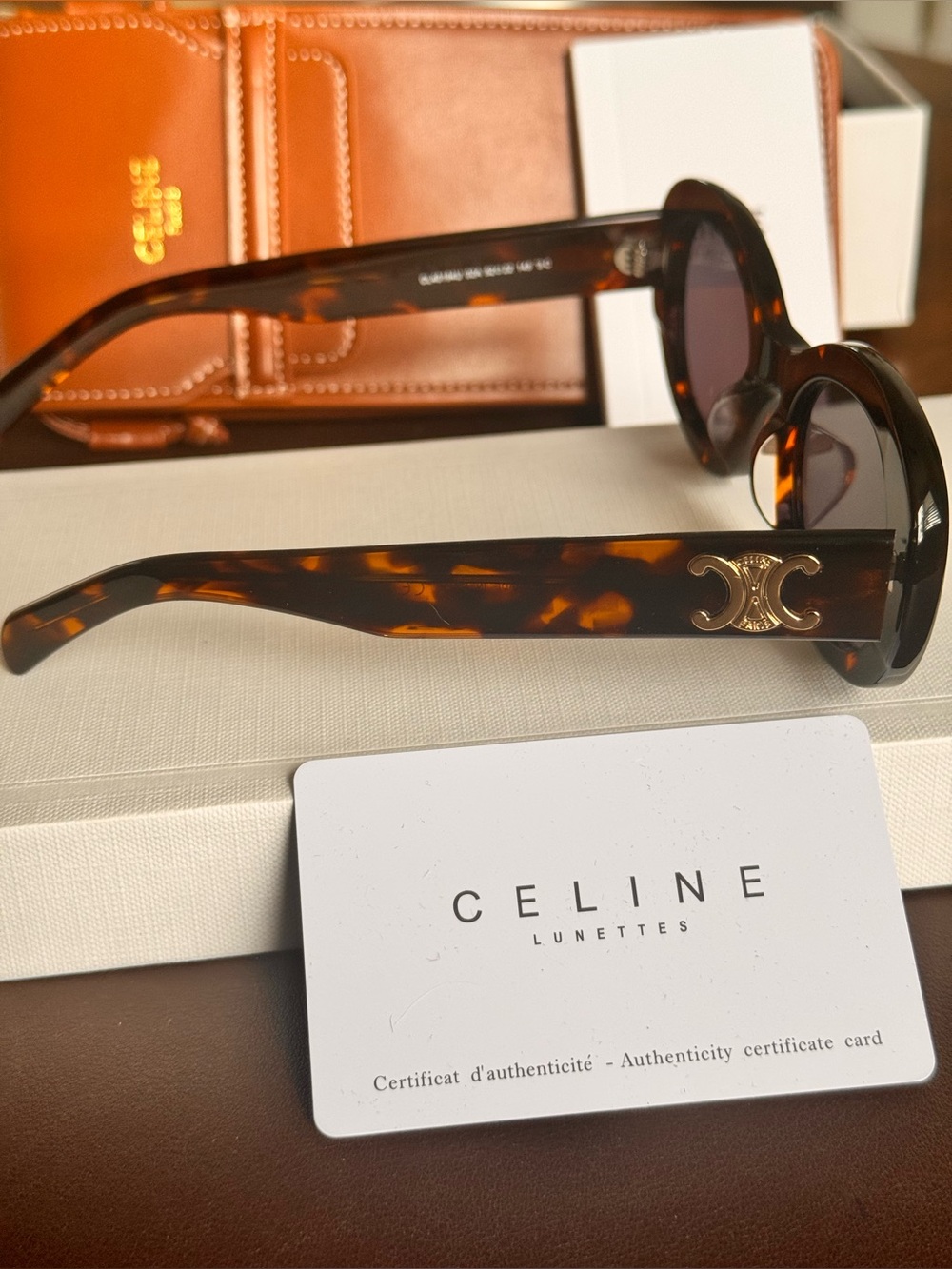 CL40194U Triomphe Oval Women Sunglasses 2026NEW Brown Tortoise - Picture 3 of 16